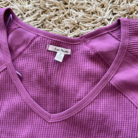 Free People Santa Clara Thermal Mulberry Size M Oversized - Picture 7 of 8